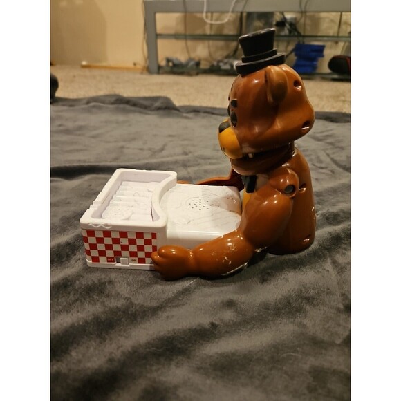 RARE FNAF Five Nights At Freddy’s Steal His Pizza Beware Jump Scare Figurine - Picture 2 of 5